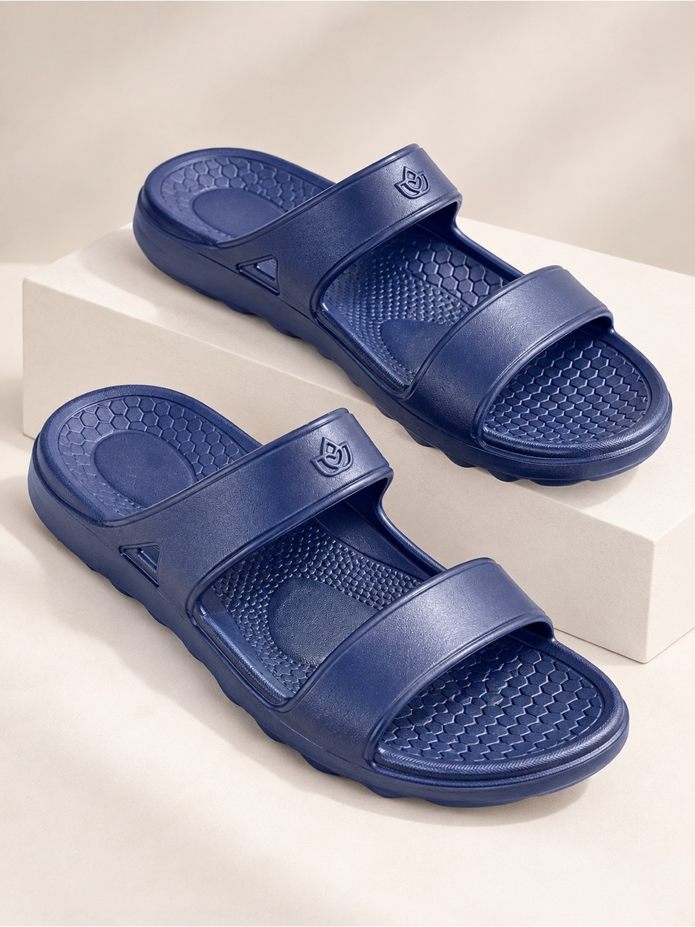 Spenco Orthotic Slide
Sandals Fusion Slim Blue Size
9 Wide. Excellent Condition